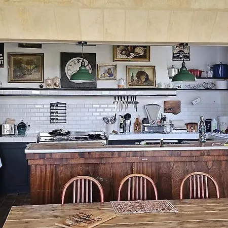 La Dame De Onze 圣艾米隆