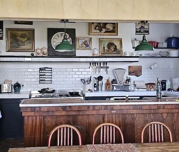 La Dame De Onze Σεντ Εμιλιόν